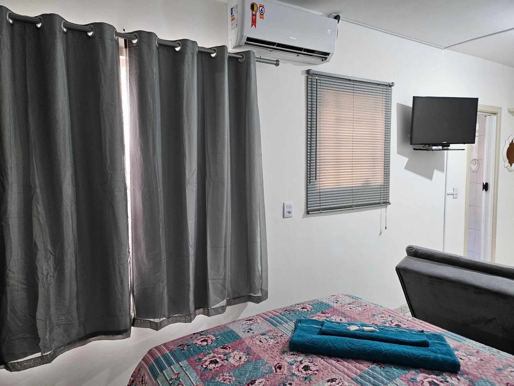 Consulado Americano Apartamento 50 Metros Da Entrada Para Visto Consulado Eua Porto Alegre Com Garagem Esterno foto