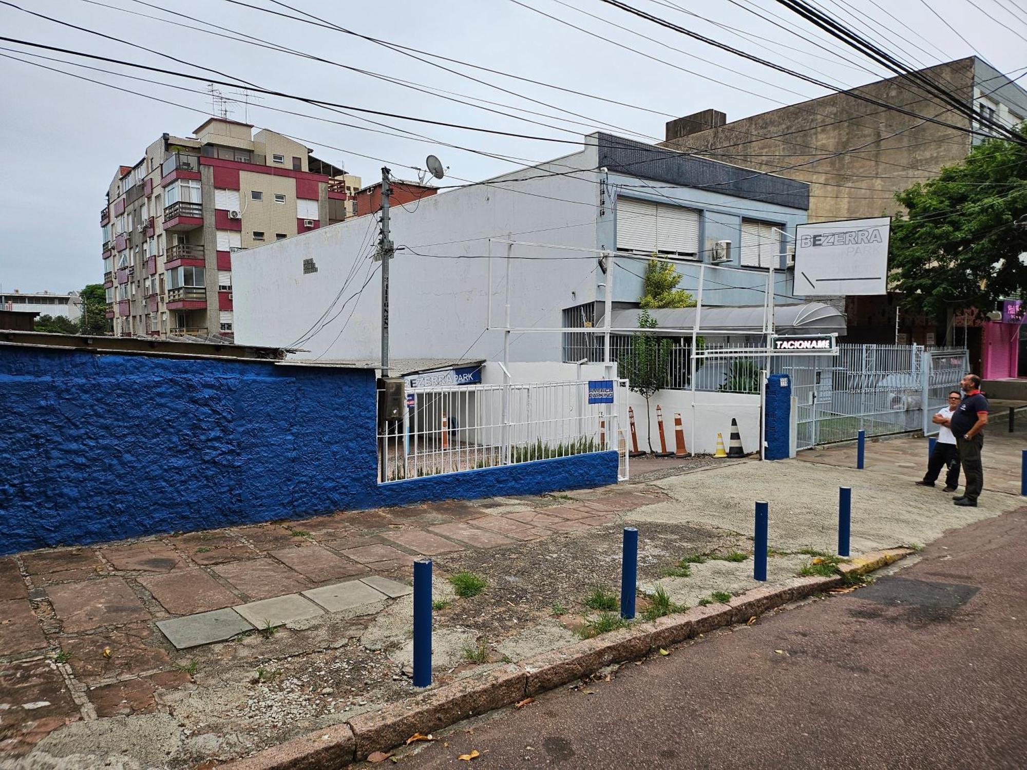 Consulado Americano Apartamento 50 Metros Da Entrada Para Visto Consulado Eua Porto Alegre Com Garagem Esterno foto